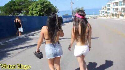 FODEMOS EM DOIS A NOVINHA NA PRAIA - Victor Hugo - xxxfiles.com