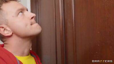 Maddy May And Abigaiil Morris In Abagaiil Morris - hclips.com