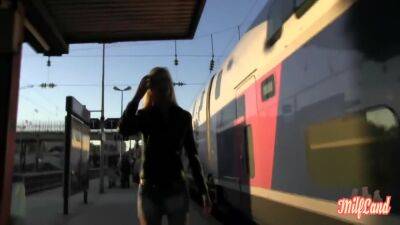 Angelique Realise Sont Fantasme Et Baise Avec Rick 15 Min - upornia.com - France