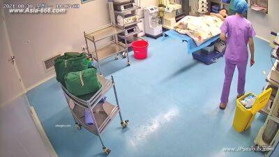 Peeping Hospital patient.15 - hclips.com