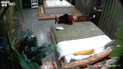 Hackers use the camera to remote monitoring of a lover's home life.556 - hclips.com