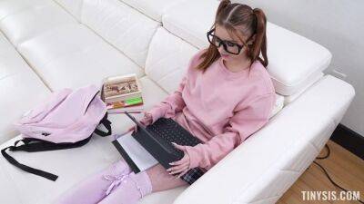 Mazy Myers - Science Dick-tion With Mazy Myers - upornia.com