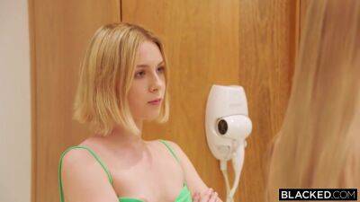 Alecia Fox - Alecia Fox In Victorious 2865 - upornia.com