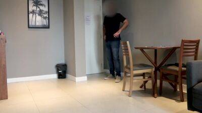 Pizza Delivered To My House And I Paid The Tip With A Blowjob And Cum In The Chest - hclips.com