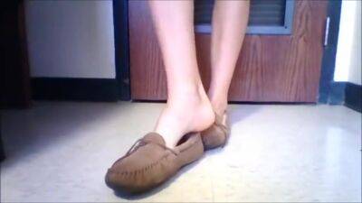 Old Moccasins Frieda Ann Foot Fetish - hclips.com