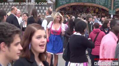 Aische Pervers - Pornocasting Auf Dem Oktoberfest Mit Franzi - Public Blasen Mit Spermawalk - upornia.com - Germany