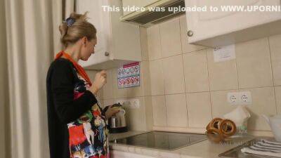 Roxy Toys - upornia.com