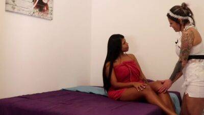 She sucks a pussy so well!!! The maid Manuh Cortez attacks again, this time she is neither forgiven nor the boss and makes -Lunna Vaz come on the scissors - veryfreeporn.com - India