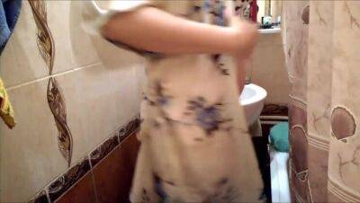 HOME GLORYHOLE:BROTHER MESSED UP YOUR GIRL WITH STEPSISTER IN THE BATHROOM - veryfreeporn.com