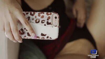 The au pair loves to have a cock in her ass - veryfreeporn.com - France