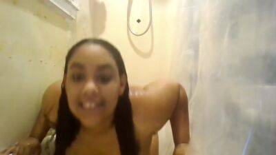 Shower Play Time - hclips.com