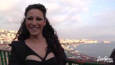 Martina, a real Italian slut as we like them - veryfreeporn.com - Italy - France