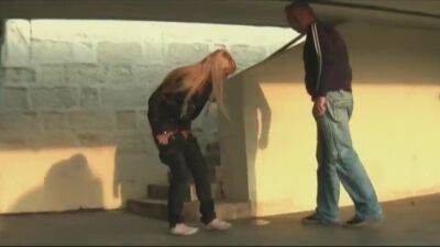 Offentlich Angequatscht & Durchgefickt - Episode 1 - upornia.com