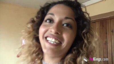 Beatriz, 18 and Scarlet, 19, love each other almost as much as their boyfriends - veryfreeporn.com - Spain