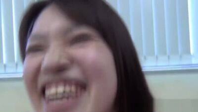 Asian shows fuzzy pussy - porntry.com - Japan