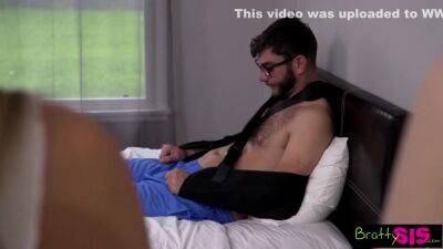 Chloe - I Dont Want To See Your Dick, Stepbro!! Exclaims S10:e7 - Chloe Cherry And Athena Faris - upornia.com