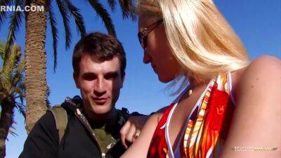 Finding Nice Shade At The Beach Made The Blonde Eager To Try - upornia.com