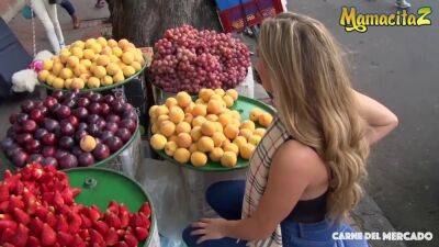 Super Hot Colombian Fruit Seller Rides Cock Like a Pornstar - sexu.com - Colombia