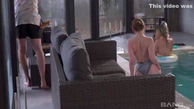 And Rebeca Foxx Seduce A Spa Worker And Fuck Him Good! - upornia.com