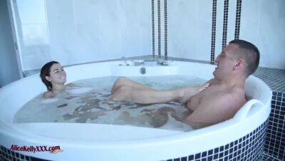 Amazing Sex In Jacuzzi, Suck Under Water - xxxfiles.com