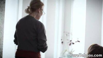 18yo babes get threeway fucked by older male - veryfreeporn.com