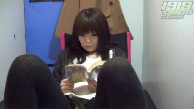 Pretty Asian Girl's Stripshow - porntry.com