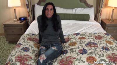 Sidney (age 51) Full Video - upornia.com