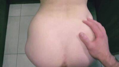 Tuli sisarpuoleni pillua keittiöön - veryfreeporn.com