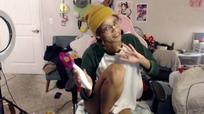 Stacked Brunette Goes Solo Toys And Masturbation - upornia.com