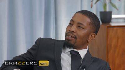 Isiah Maxwell Thinks Lulu Chu Gives Him A Lot Of Attention & Grabs That Opportunity To Fuck Her - sexu.com