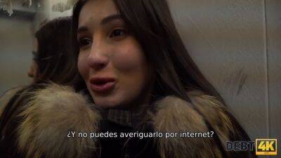 La gerente del club nocturno Monica Wet vende - sexu.com - Russia