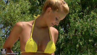 Young And Horny - Franciska - upornia.com