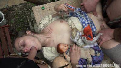 HORRORPORN - Nymphomaniac household - upornia.com