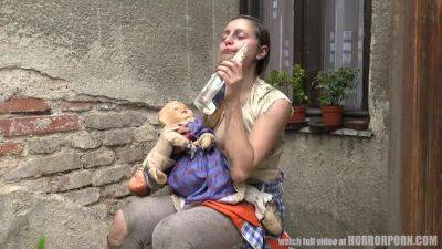 HORRORPORN - Nymphomaniac household - upornia.com