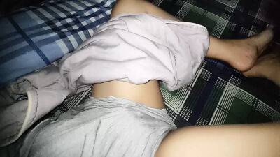 I don't know what my step sister did when she came to my room and her pants were wet - sunporno.com - China