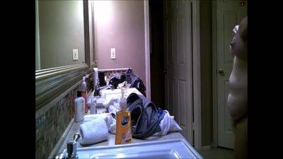 BBW Changing in the Bathroom - voyeurhit.com