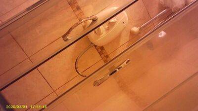 Spying on my roommate in the shower - voyeurhit.com