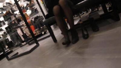 Candid legs in a shoe store - voyeurhit.com - Russia