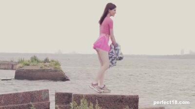 Lake Breeze Puts Me Pear At Ease - upornia.com