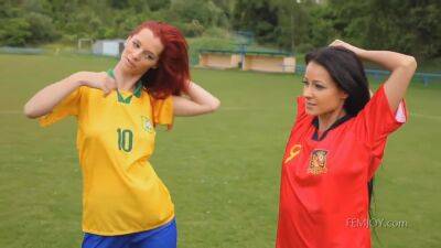 Melisa Mendini - Ariel Nude World Champions - txxx.com