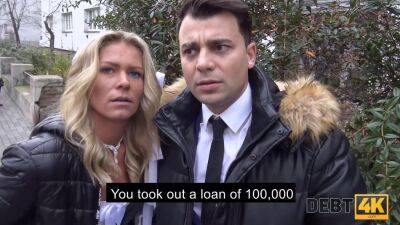 Bank employee drills dazzling brunette in her own apartment - sexu.com