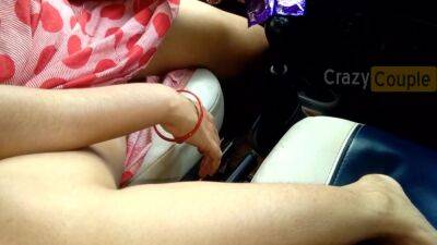 Highway Pe Bhabhi Ne Car Gear Shaft Apni Chut Me Dalkar Maza Condom Laga Ke With Li Ya - desi-porntube.com - India