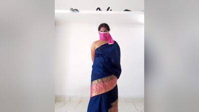 Tamil Wife Swetha Blouse Less Saree Show - desi-porntube.com - India