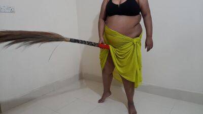 Desi Maid Gets Sexually Aroused While Sweeping The House And Has Sex With The Broom - desi-porntube.com - India