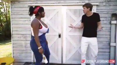 Chubby Black Get Some Action - upornia.com