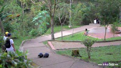 De Ja - Colombiana De Grandes Tetas Es Captada En Parque Se Follar - upornia.com - Colombia