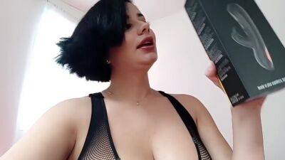 Amaranta Hank - Mi Juguete Me Saca Un Squirt Instantaneo - upornia.com