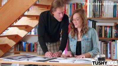 Anal Curious Model Katie Becomes Artist Micks Muse 13 Min - upornia.com