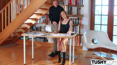 Anal Curious Model Katie Becomes Artist Micks Muse 13 Min - upornia.com