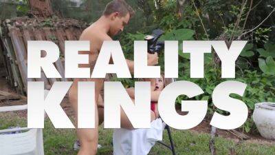 Izzy Lush gets ass pounded at the spa - sexu.com